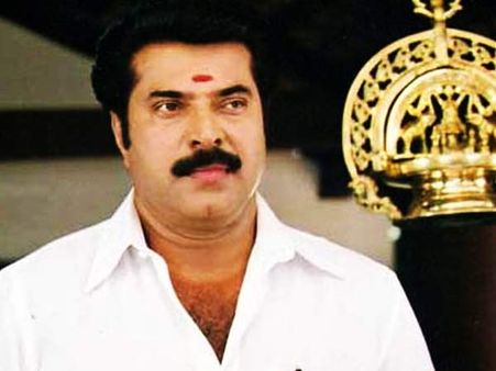 മമ്മൂട്ടിയെ വര്‍ഗീയവാദിയാക്കുന്നത് ആര്?