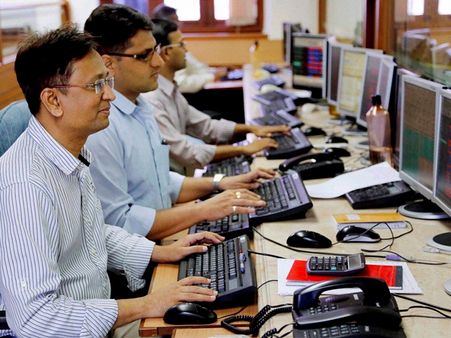 മോഡി തരംഗം, സെന്‍സെക്‌സും നിഫ്റ്റിയും കുതിക്കുന്നു