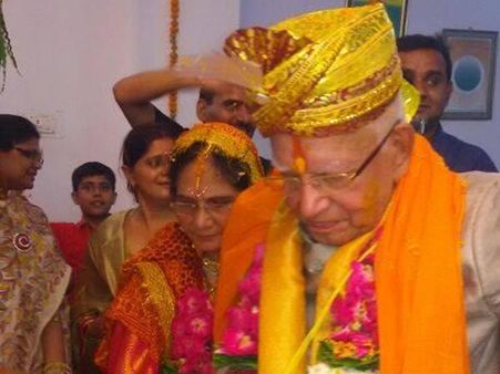 എണ്‍പത്തെട്ടാം വയസ്സില്‍ തിവാരിക്ക് വിവാഹം!