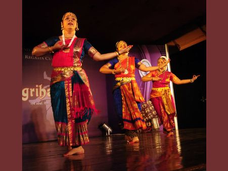 അടുക്കളയിലെ നായികമാര്‍ അരങ്ങിലെത്തിയപ്പോള്‍