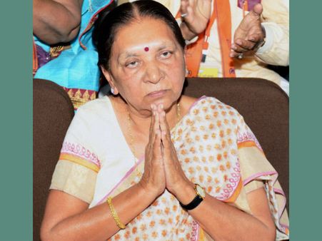 മോദിയുടെ വിശ്വസ്ത, മുഖ്യമന്ത്രി ആനന്ദിബെന്‍