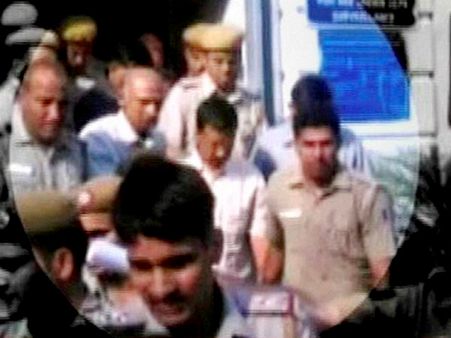 ജയില്‍ചപ്പാത്തി തിന്ന്, തറയില്‍ ഉറങ്ങി കെജ്രിവാള്‍