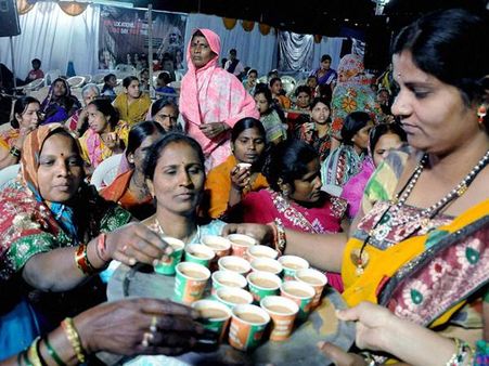 മോദിചായ കുടിക്കാന്‍ മണിശങ്കര്‍ അയ്യര്‍ ടീസ്റ്റാള്‍