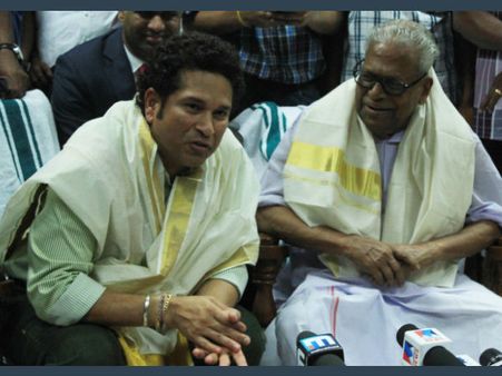 മനം നിറഞ്ഞ് സച്ചിന്‍, വിശ്വസിക്കാനാവാതെ ആരാധകര്‍