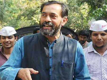 ആം ആദ്മി കൂടുതല്‍ പ്രതിസന്ധിയിലേക്ക്‌