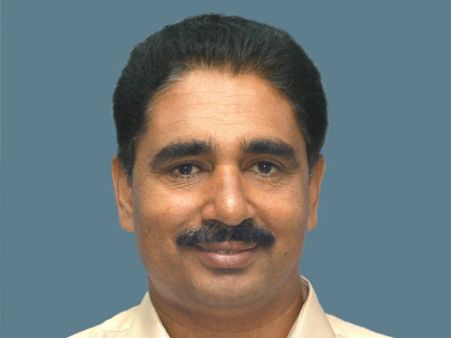 പ്രേമചന്ദ്രന്റെ വീടിന് കല്ലെറിഞ്ഞതാര്?