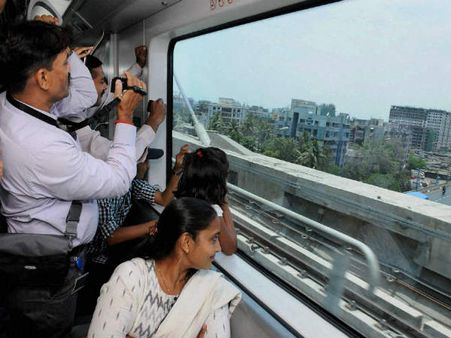 മുംബൈ മെട്രോ ഓടിത്തുടങ്ങി