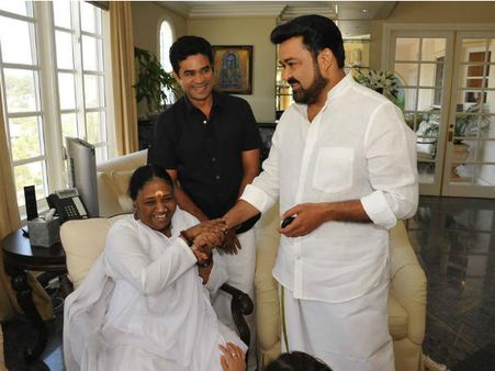 അമൃതാനന്ദമയി യഥാര്‍ത്ഥ മാലാഖ:മോഹന്‍ലാല്‍