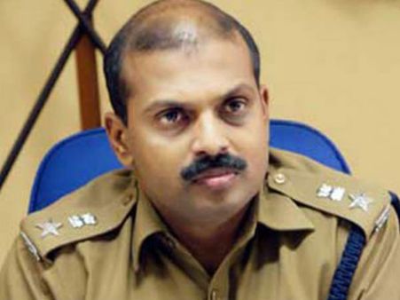 മനുഷ്യക്കടത്തിനെക്കുറിച്ച് മിണ്ടാതെ ശ്രീജിത്ത്