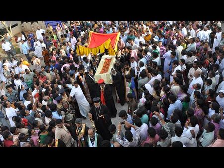 മാര്‍ ഇവാനിയോസിന്‍റെ കബറിടം തുറന്നു, ദൃശ്യങ്ങള്‍