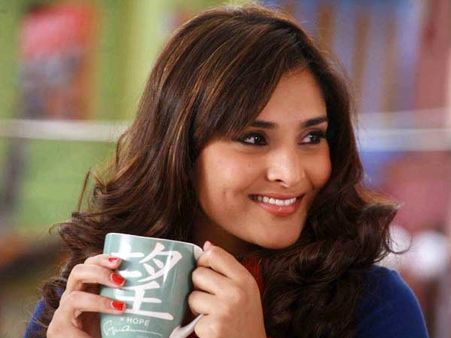 തോറ്റാലും രമ്യ അടങ്ങിയിരിക്കില്ല