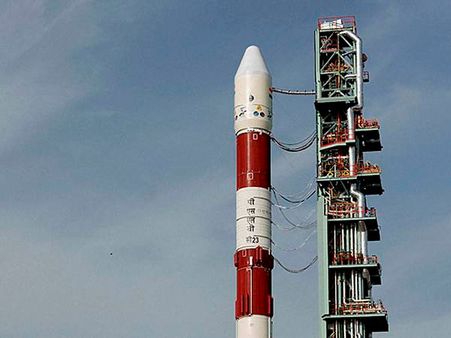 സാര്‍ക് രാജ്യങ്ങള്‍ക്കായി സാറ്റലൈറ്റ് വികസിപ്പിക്കണം: മോദി