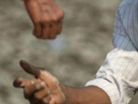 ഭിക്ഷാടന മാഫിയ: കരാറുകാരനായ മകന്‍ അമ്മയെ പിച്ചയെടുപ്പിയ്ക്കുന്നു