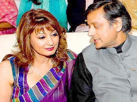 സുനന്ദയുമായി പിരിയാന്‍ തരൂര്‍ ശ്രമിച്ചിരുന്നു?