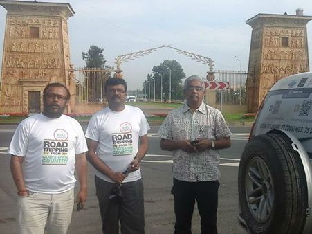 ലാല്‍ജോസിന്റെ ലണ്ടന്‍ യാത്ര: കൂട്ടത്തില്‍ ഒരാള്‍ പിണങ്ങിപ്പിരിഞ്ഞു