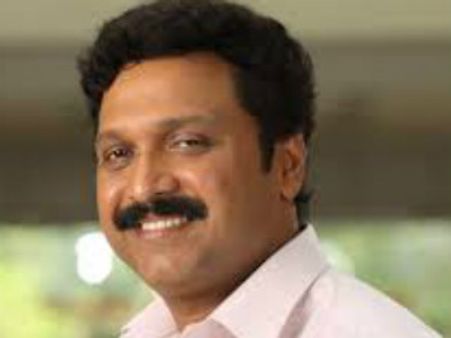 അസഭ്യം പറഞ്ഞ മദ്യപസംഘത്തെ വാട്സ് ആപിലൂടെ ഗണേഷ് കുടുക്കി