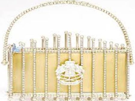 1000 വര്‍ഷം ഗ്യാരന്റിയുമായി ഒരു കോടി രൂപ വിലയുള്ള ബാഗ്