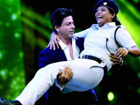 ഷാറൂഖ് പ്രതികരിക്കുന്നു; ആണും പെണ്ണും തമ്മിലുള്ള വേര്‍തിരിവ് പാടില്ല