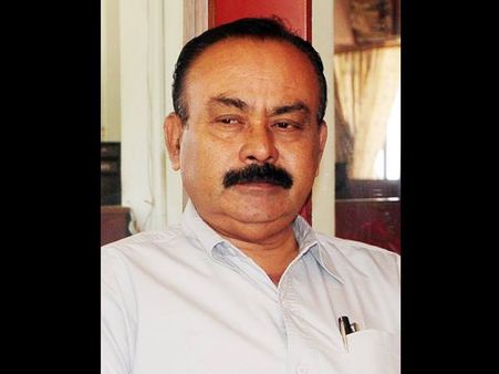 പന്ന്യന്റെ അറിവോടെയാണ് പണം വാങ്ങിയതെന്ന് ശശി