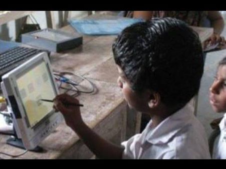 ടെക്സ്റ്റു ബുക്കുകള്‍ പഴങ്കഥയാകും; സംസ്ഥാനത്ത് ടാബ്‌ലറ്റുകള്‍ എത്തുന്നു