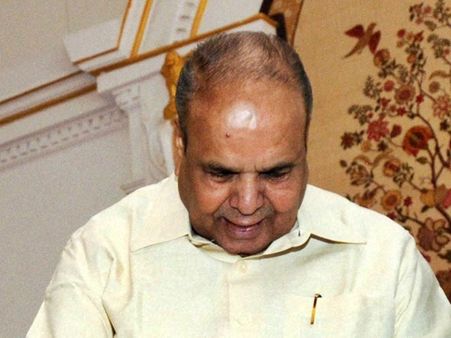 ബിജെപി തന്ത്രം ഫലിച്ചു; ശങ്കര നാരായണന്‍ രാജിവെച്ചു