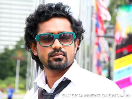 കൊച്ചിയില്‍ വാഫിള്‍സ് സ്ട്രീറ്റ് കഫേയുമായി ആസിഫ് അലി