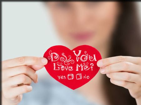 പ്രണയം അവള്‍ ആദ്യം പറയട്ടെ