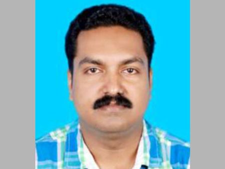 പിരിച്ചുവിടപ്പെട്ട അധ്യാപകന്‍ ആത്മഹത്യ ചെയ്ത നിലയില്‍