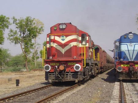 ദീര്‍ഘദൂര തീവണ്ടികളില്‍ കറണ്ട് റിസര്‍വേഷന്‍ സംവിധാനം