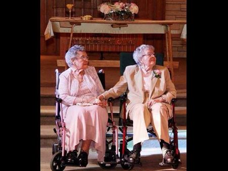 90 വയസുള്ള ലെസ്ബിയന്‍ ജോഡി വിവാഹിതരായി