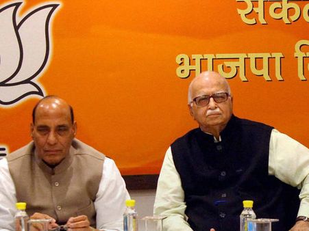 രാമക്ഷേത്രം പണിയുമെന്ന് അദ്വാനിയും രാജ്‌നാഥ് സിംഗും