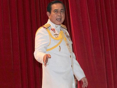 സുന്ദരികള്‍ ബിക്കിനിയിട്ടാല്‍ സുരക്ഷിതരല്ലെന്ന് തായ്‌ലന്‍ഡ് പ്രധാനമന്ത്രി