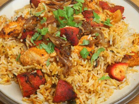 മുസ്ലിങ്ങള്‍ ബലിപെരുന്നാളിന് ഇറച്ചി കഴിയ്ക്കരുതെന്ന് പെറ്റ