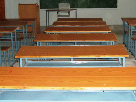 പരീക്ഷയില്‍ തോറ്റതിന് കണ്ണൂരില്‍ വസ്ത്രമഴിപ്പിച്ച് ശിക്ഷ!!!