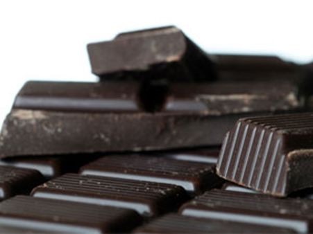 ഇനിയല്പം ഡാര്‍ക്ക് ചോക്ലേറ്റ് നുണയാം...