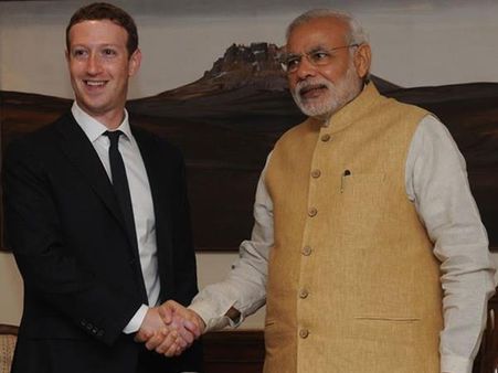 മോദിയും സുക്കര്‍ബര്‍ഗും ഒന്നിച്ച്; ഫേസ്ബുക്കില്‍ 4.3ലക്ഷം ലൈക്ക്