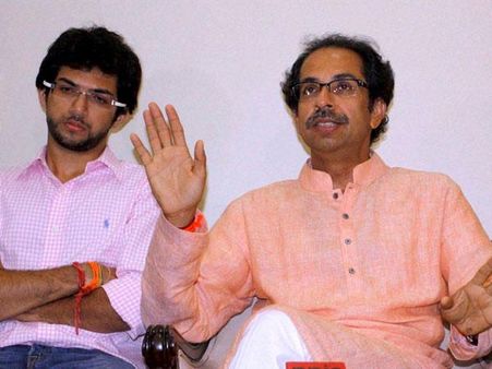 മഹാരാഷ്ട്ര; വിട്ടുകൊടുക്കാന്‍ ഭാവമില്ലാതെ ശിവസേന