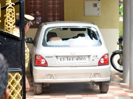 പിവിസിയുടെ വീട് ആക്രമിച്ചതിന് പിന്നില്‍ പ്രമുഖ നേതാക്കള്‍?