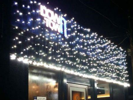 കോഴിക്കോട് യുവമോര്‍ച്ച സദാചാര പോലീസ് ആയി; ഹോട്ടല്‍ തകര്‍ത്തു