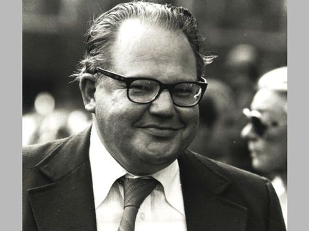 ലോകസമ്പന്നന്റെ മരണം വൃദ്ധ സദനത്തില്‍... പൂന്താനം പാടിയ പോലെ