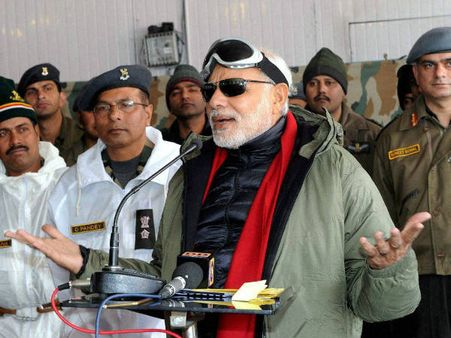 മോദി വാക്കുപാലിച്ചു, പട്ടാളക്കാര്‍ക്കൊപ്പം 'പ്രധാന സേവക്'!