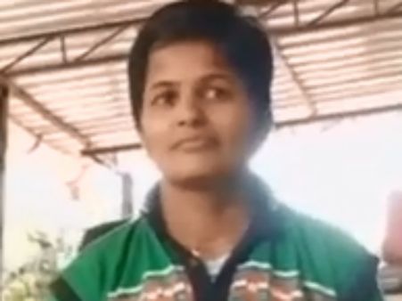 സ്വവര്‍ഗാനുരാഗവും, പെണ്‍വാണിഭവം, വ്യാജ വനിത ഡോക്ടര്‍ പിടിയില്‍