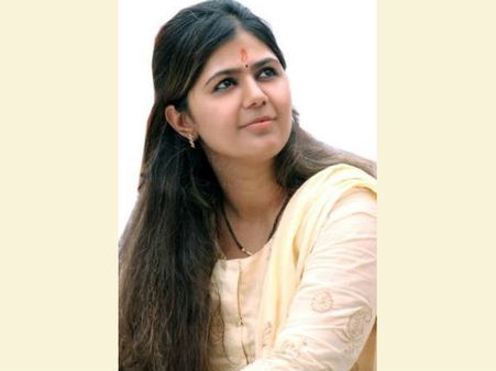 ആഭരണത്തേക്കാള്‍ ആവശ്യം ശൗച്യാലയം ; കക്കൂസ് നിര്‍മിക്കാനായി യുവതി താലി വിറ്റു