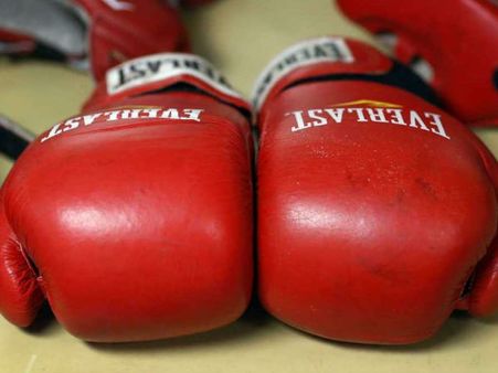 ഗര്‍ഭ പരിശോധന; പരാതിപ്പെട്ട ഉദ്യോഗസ്ഥന്‍ പുറത്ത്