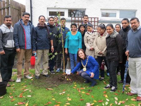 മമ്മൂക്കയുടെ മൈ ട്രീ ചലഞ്ച് ഇംഗ്ലണ്ടിലും ഹിറ്റ്