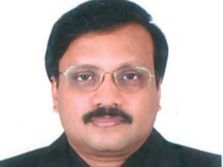 ഫോറസ്റ്റ് റേഞ്ചറില്‍ നിന്ന് ഐഎഎസ് ഓഫീസറിലേക്ക്... ആരാണ് ടിഒ സൂരജ്