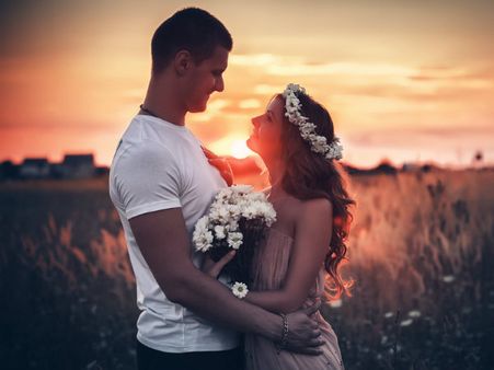 ചുംബനത്തിനും ആലിംഗനത്തിനുമായി പ്രത്യേക ഇടം