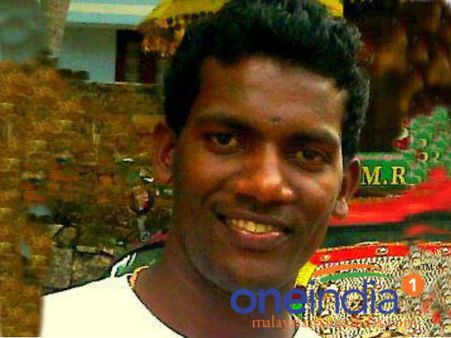 ഗെയ്ല്‍ കുട്ടപ്പന്‍ ചായക്കടയില്‍ സഹായി