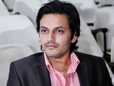 ഐഎഫ്എഫ്‌ഐയുടെ ഡയറക്ടറുടെ മകന്‍ പ്രതിനിധിയെ തല്ലി