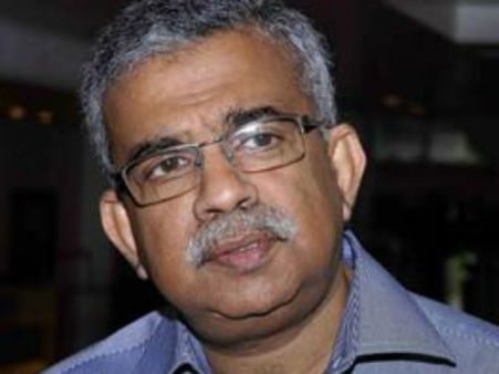 ജെറ്റ് എയര്‍വേസില്‍ നിന്ന് ഭരത് ഭൂഷണ്‍ ആനുകൂല്യം കൈപ്പറ്റി